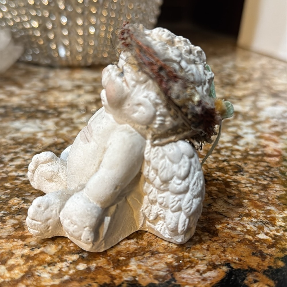 White Cherub Figurine Vintage Kristen 1999 - Picture 5 of 5